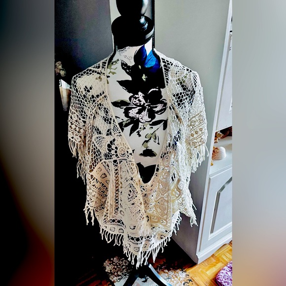 Solitaire crochet fringe cover up/top - Picture 1 of 5